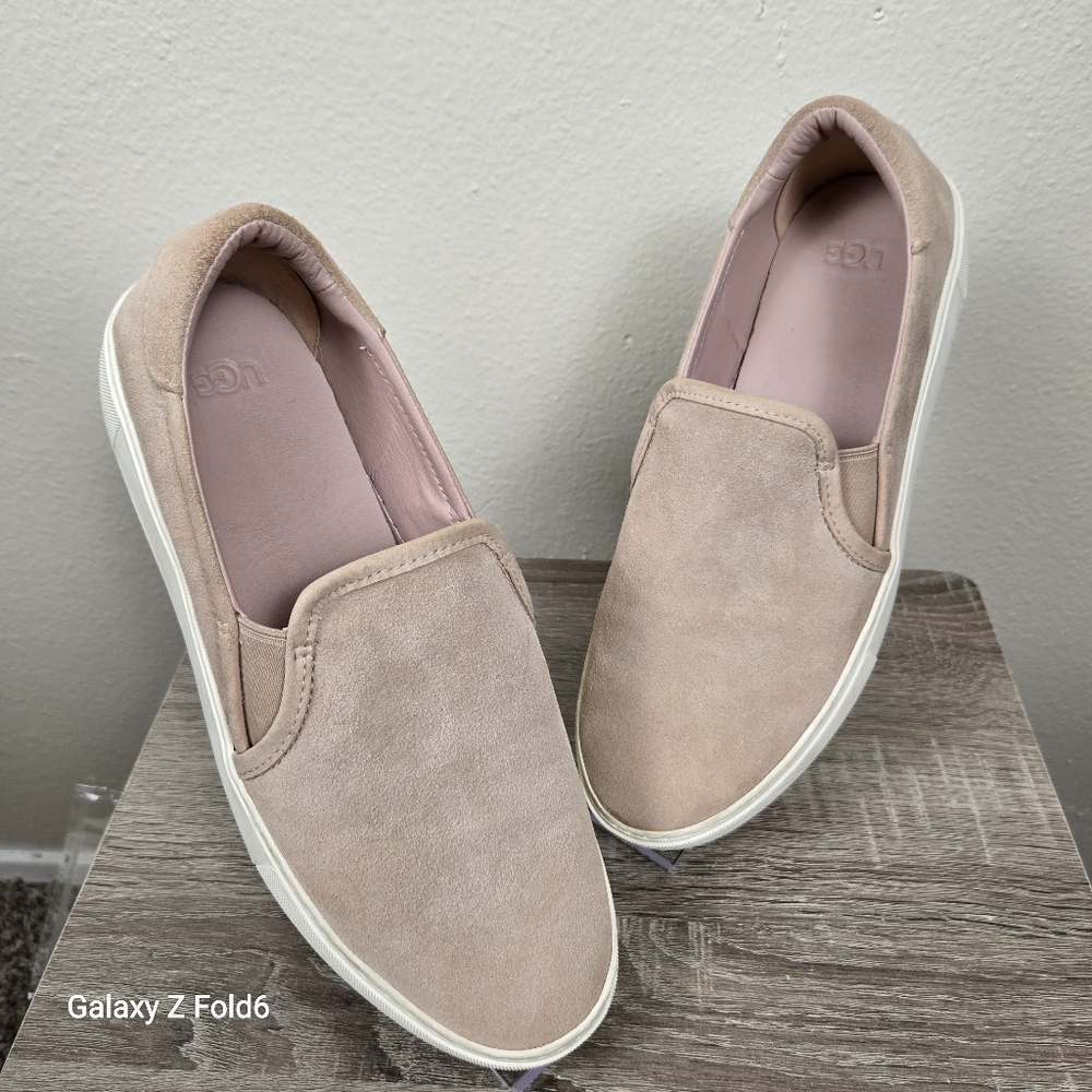 UGG Women’s Slip-On Sneakers Size 11 Pink Suede Casual Comfort Loafers Flats